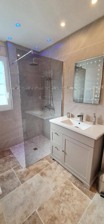 Dom Peyreton Prestige Cottages Set In A Charming Wine Property Villegouge Buitenkant foto