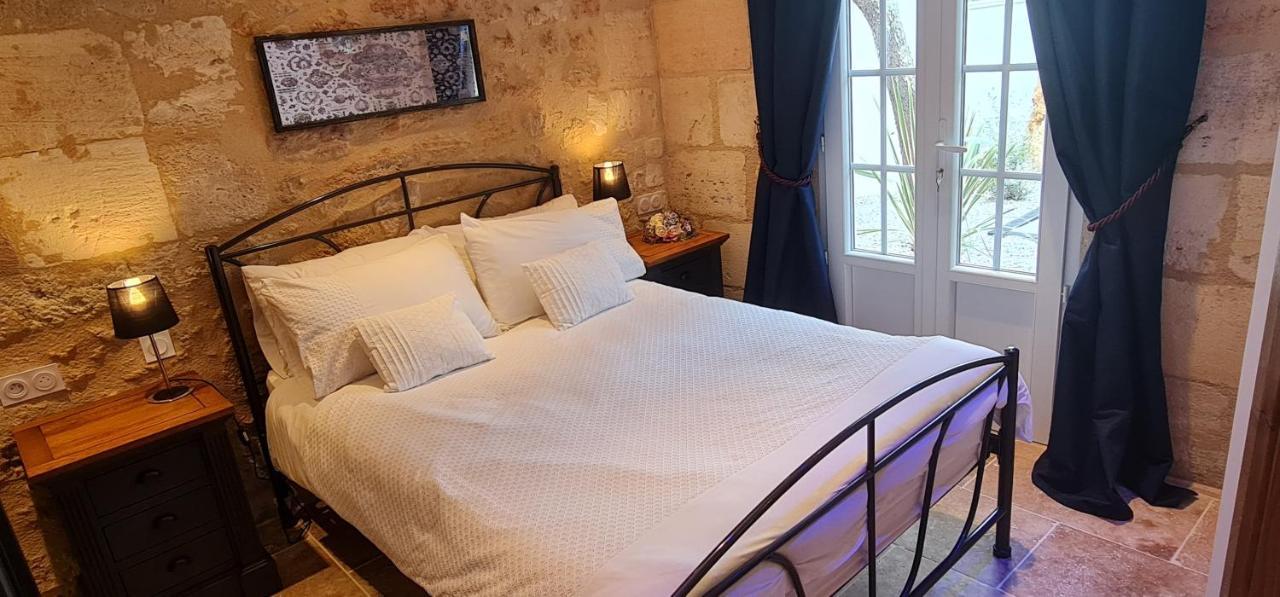 Dom Peyreton Prestige Cottages Set In A Charming Wine Property Villegouge Buitenkant foto